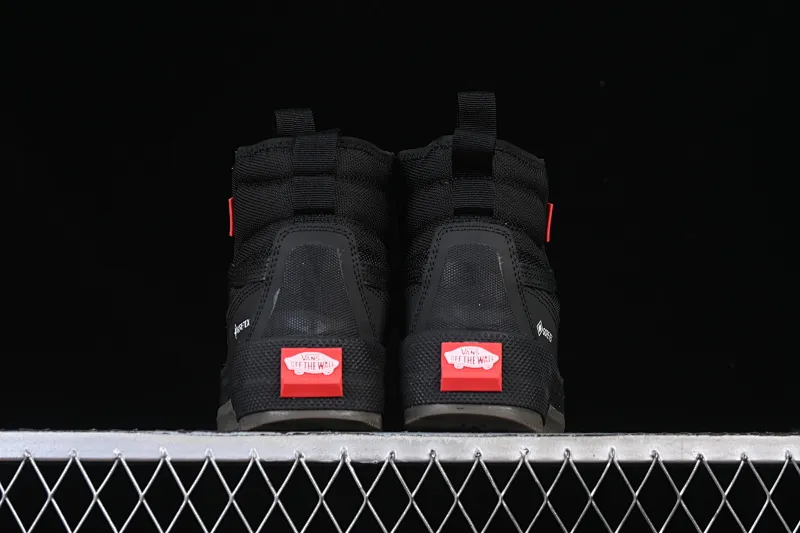 All categories Vans Vans series Vans Hi Vans high-top Vans Sk8-Hi Gore Te Outdoor adventure series round-toe lace-up high-top outdoor functional casual shoes VN0A5I1110J